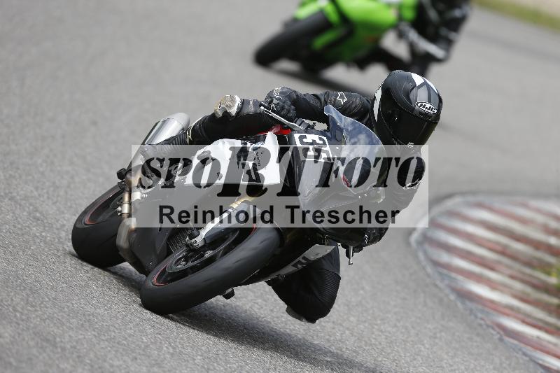 /Archiv-2025/22 06.06.2025 DISCOVER the BIKE ADR/Race 3 rot/35